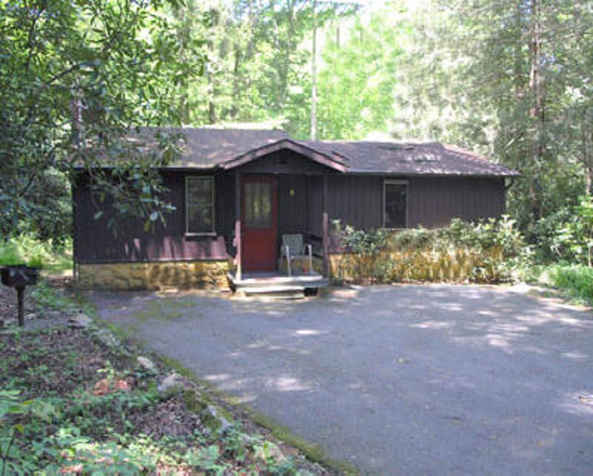 Cabins At Twinbrook Resort Maggie Valley Bagian luar foto