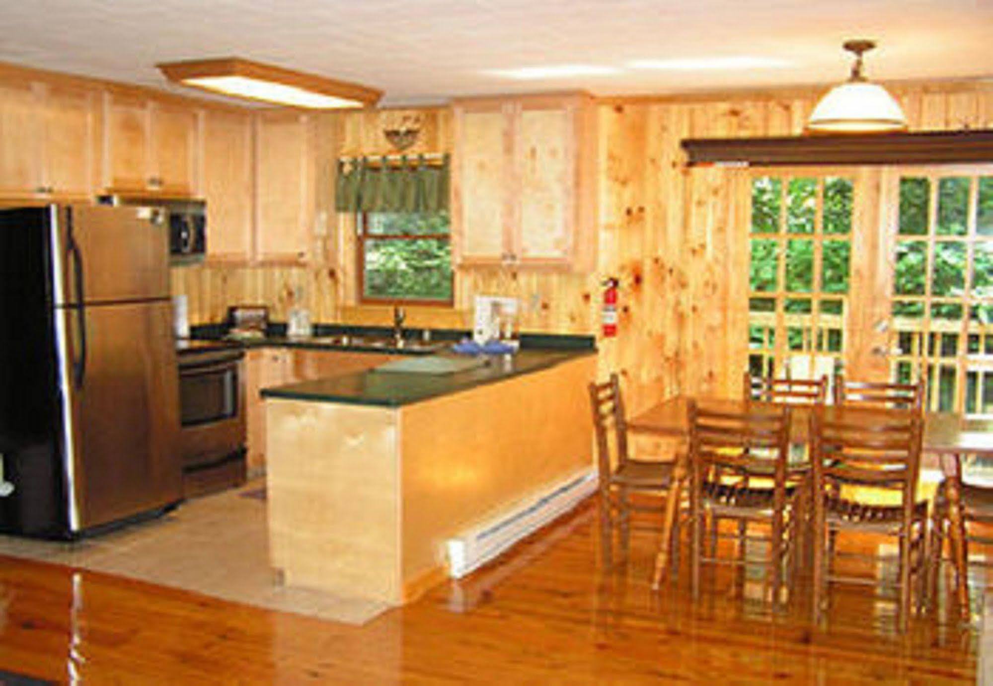 Cabins At Twinbrook Resort Maggie Valley Bagian luar foto